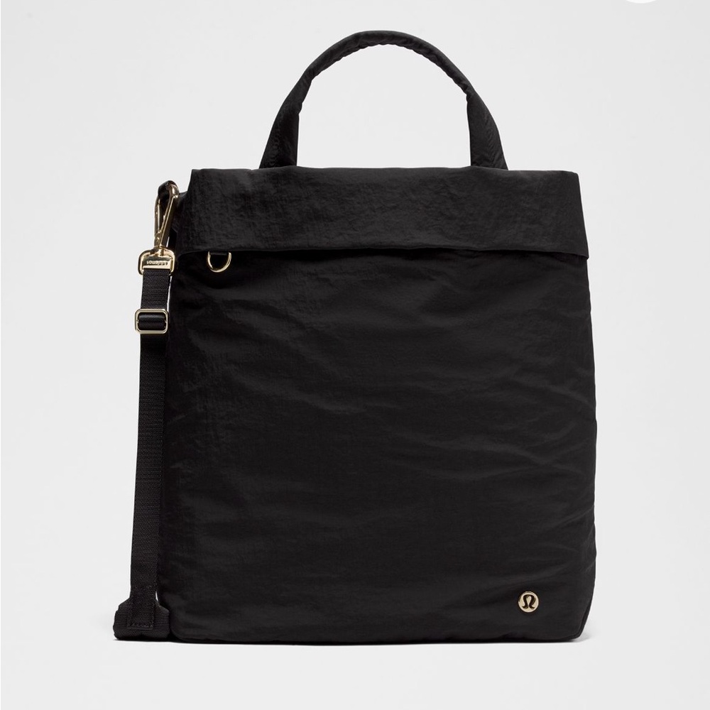 lululemon athletica Black On My Level Tote Bag